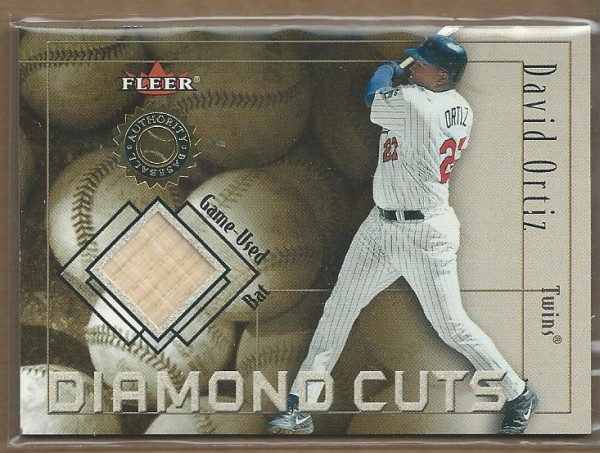 2001 Fleer Authority Diamond Cuts Memorabilia #69 David Ortiz Bat/800