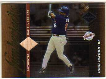 2001 Leaf Limited #169 Tony Gwynn LUM/500