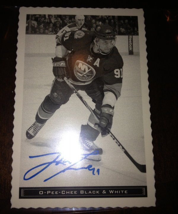 2012-13 O-Pee-Chee Black and White #18 John Tavares