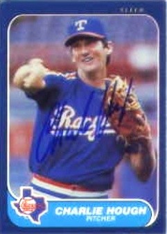1986 Fleer #564 Charlie Hough HAND AUTOGRAPHED