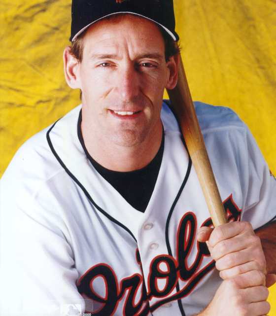 Orioles Braves BJ Surhoff 8 x 10 color photo