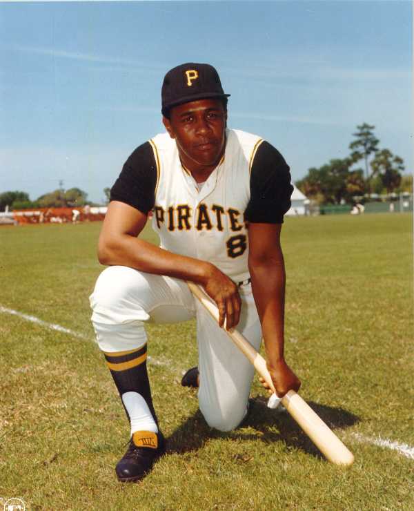 Pirates Willie Stargell color 8 x 10 photo