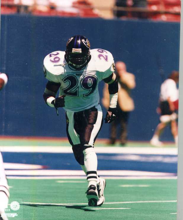 Ravens Eric Turner 8 x 10 color photo