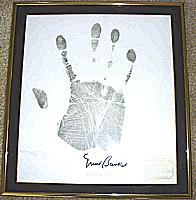 ERNIE BANKS handprint and signature autograph (Chicago Cubs)