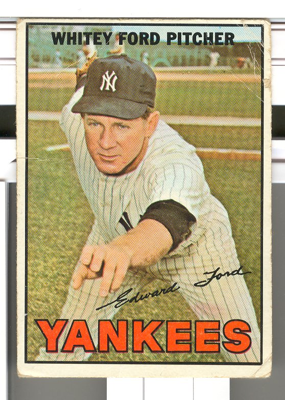1967 Topps #5 Whitey Ford UER (1953 Listed as 1933 in Stats on Back)
