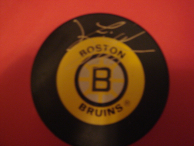 Joe Juneau Autographed Boston Bruins Puck With COA