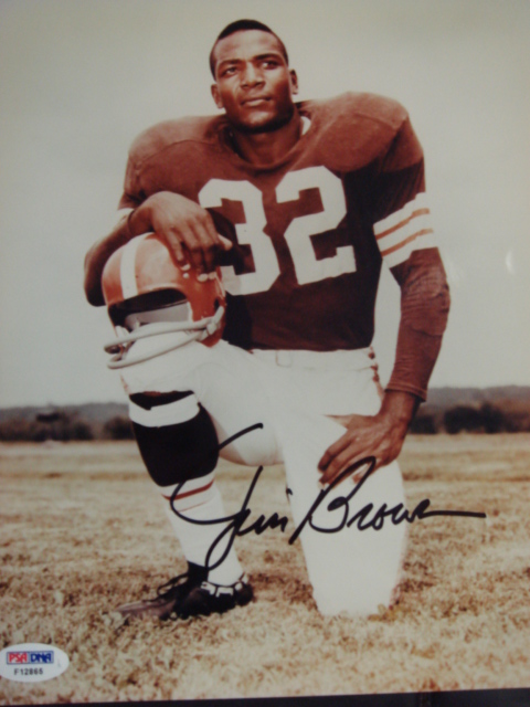 Jim Brown Autographed 8 x 10 Browns picture With PSA coa