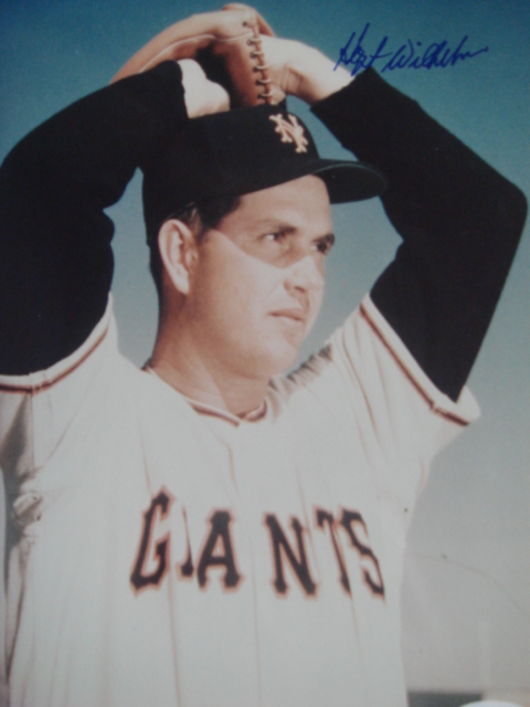 Hoyt Wilhelm Autographed 8 x 10 color Giants picture with PSA Coa