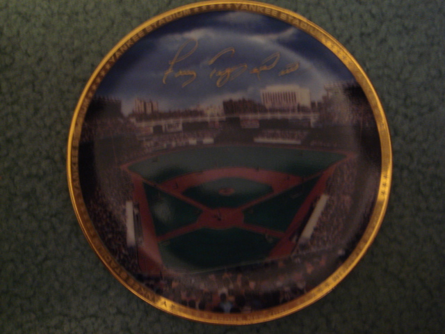 Frank Tepedino Yankee Stadium Autographed 1989 Sports Impressions Mini Plate By Robert Stephen Simon With COA