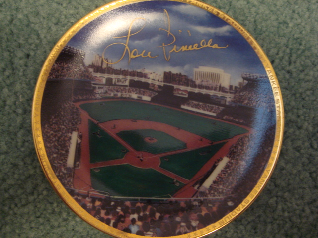 Lou Piniella Yankee Stadium Autographed 1989 Sports Impressions Mini Plate By Robert Stephen Simon With COA