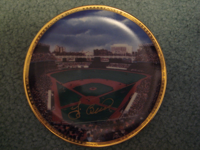 Yogi Berra Yankee Stadium Autographed 1989 Sports Impressions Mini Plate By Robert Stephen Simon With COA