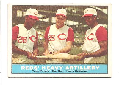 1961 Topps #25 Reds Heavy Artillery/Vada Pinson/Gus Bell/Frank Robinson
