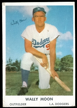 1962 Dodgers Bell Brand #9 Wally Moon