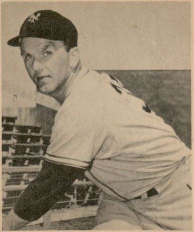 1948 Bowman #48 Dave Koslo RC
