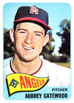 1965 Topps #422 Aubrey Gatewood