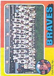 1975 Topps #589 Atlanta Braves CL/Clyde King MG