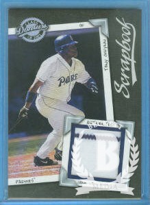 2001 Donruss Class of 2001 Scrapbook #SB25 Tony Gwynn Pants/500