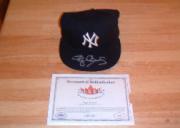 2001 Fleer Legacy MLB Autograph Fitted Caps #17 Roger Clemens SP/100
