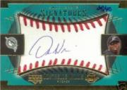 2003 Sweet Spot Signatures Blue Ink #DW Dontrelle Willis
