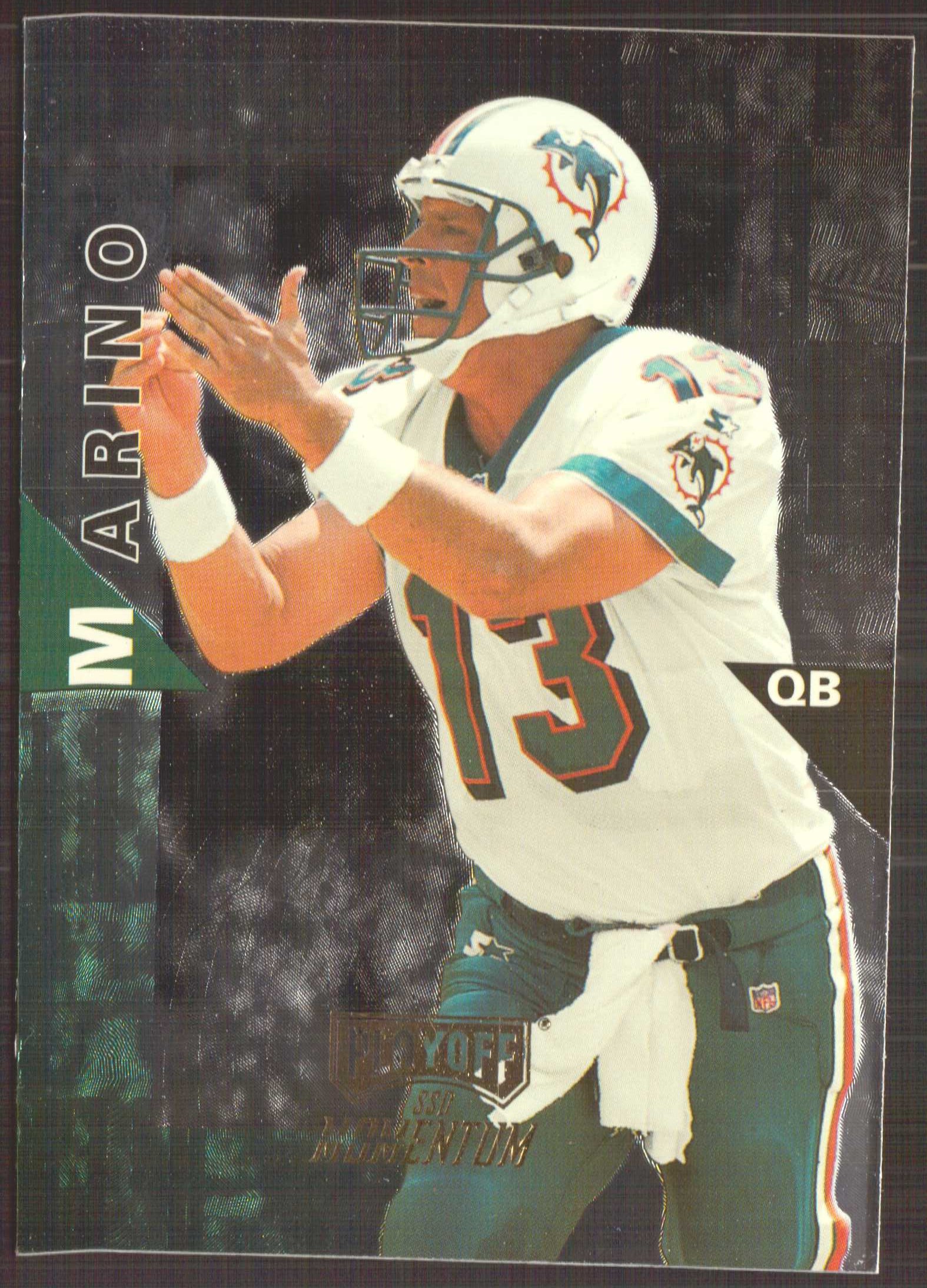 1998 Playoff Momentum Hobby #121 Dan Marino