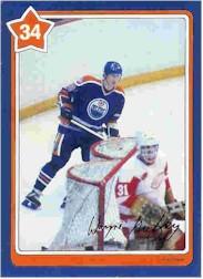 1982-83 Neilson's Gretzky #34 Breaking Out