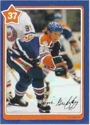 1982-83 Neilson's Gretzky #37 Using the Boards