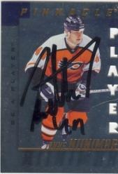 1997-98 Be A Player Autographs Die Cut #144 Janne Niinimaa