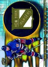 1997-98 Revolution Team Checklist Laser Cuts #16 Wayne Gretzky