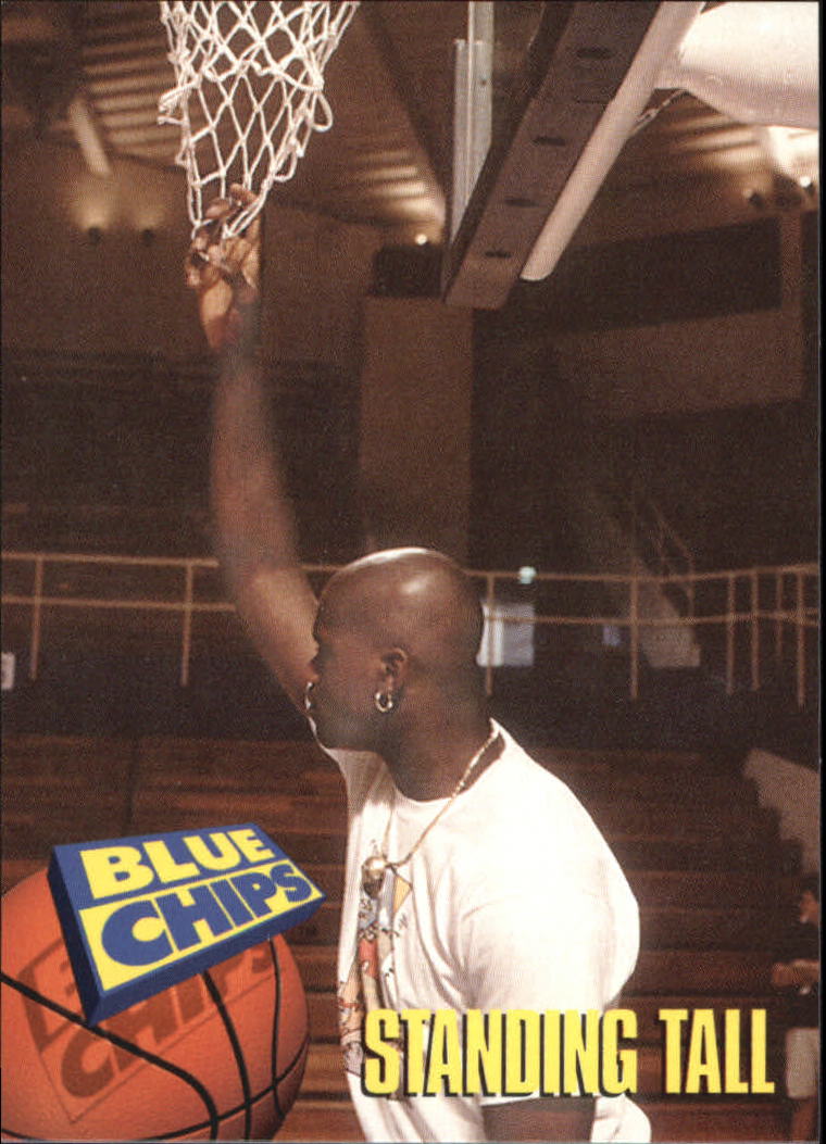 1994 SkyBox Premium Blue Chips #75 Standing Tall/(O'Neal holding net)