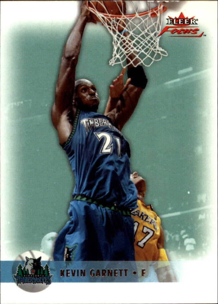 2003-04 Fleer Focus #25 Kevin Garnett