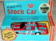 1982-84 Ertl 1:25 #43 R.Petty/STP Stock Car Package