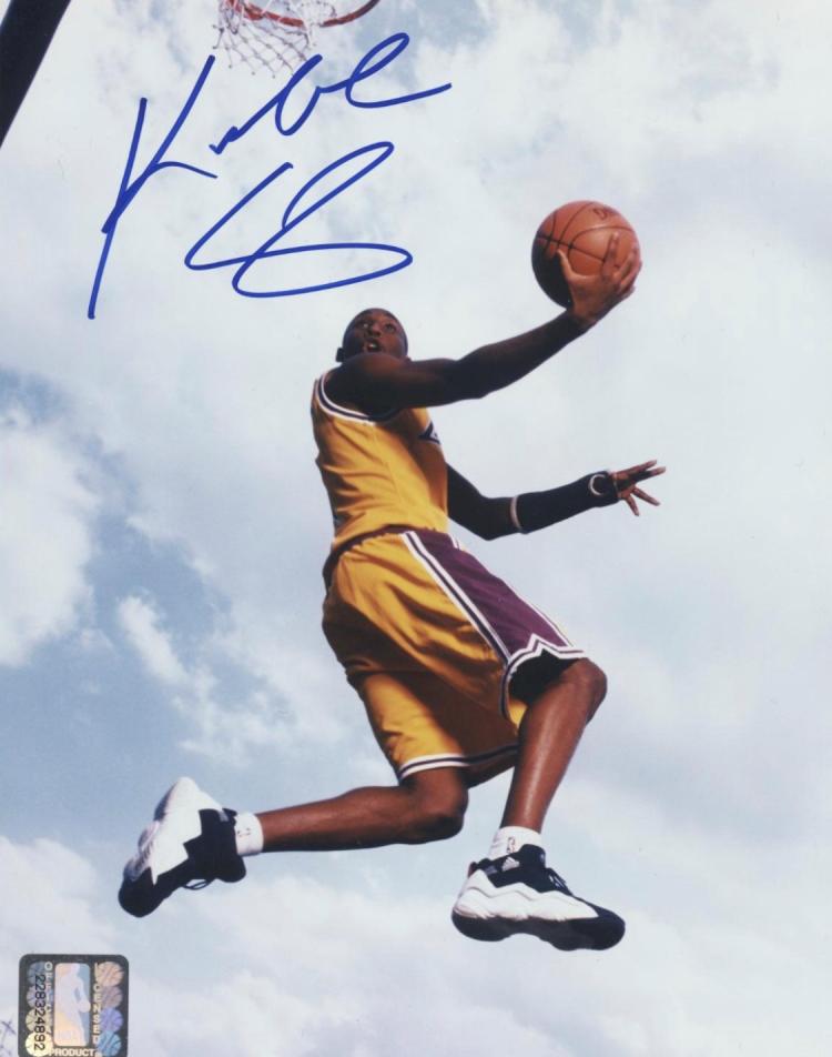 signed kobe bryant basketball