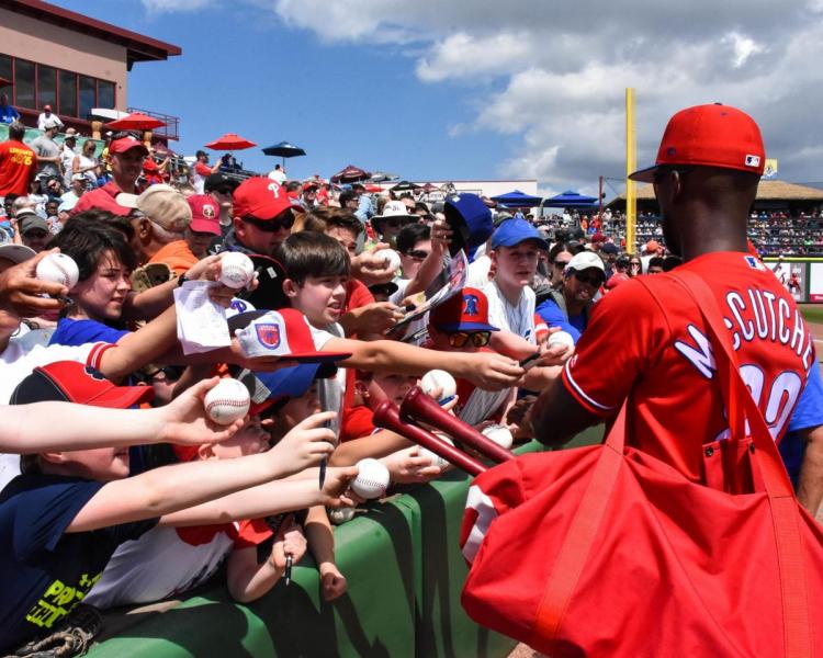 Collectors can obtain many player autographs at spring training