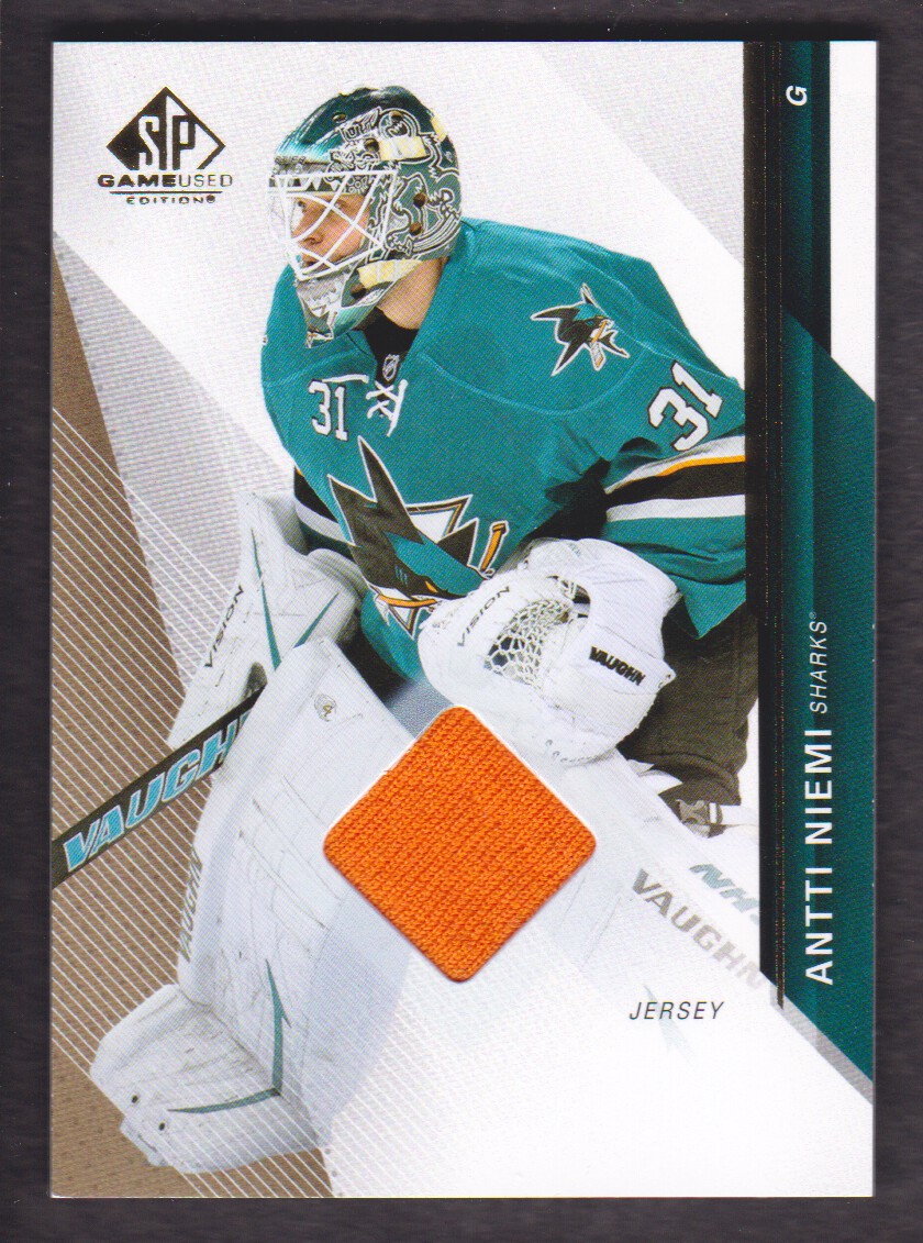 2014-15 SP Game Used Gold Jerseys #43 Antti Niemi E