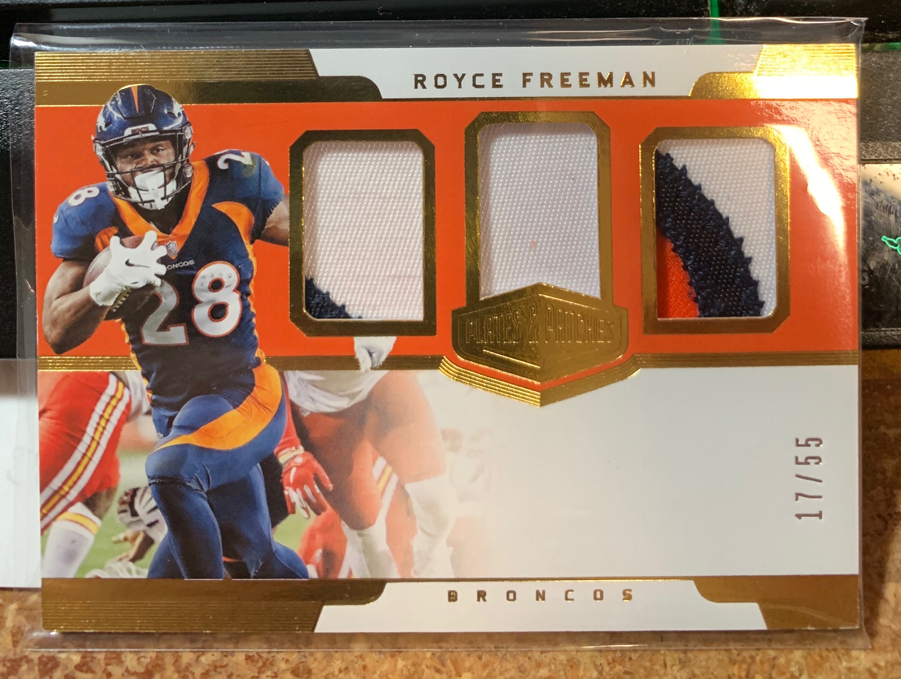 2018 Panini Plates and Patches Trio Patches #17 Royce Freeman/55
