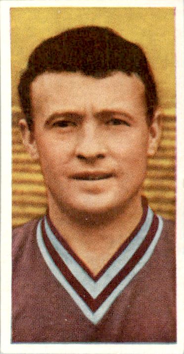 1958 Cadet Sweets Footballers #12 Leslie Smith