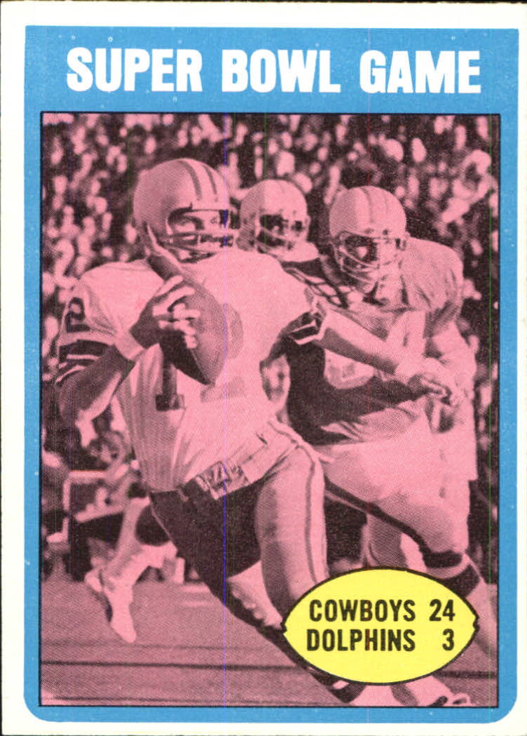 1972 Topps #139 Super Bowl/Cowboys 24,/Dolphins 3/(Roger Staubach/rolling out)