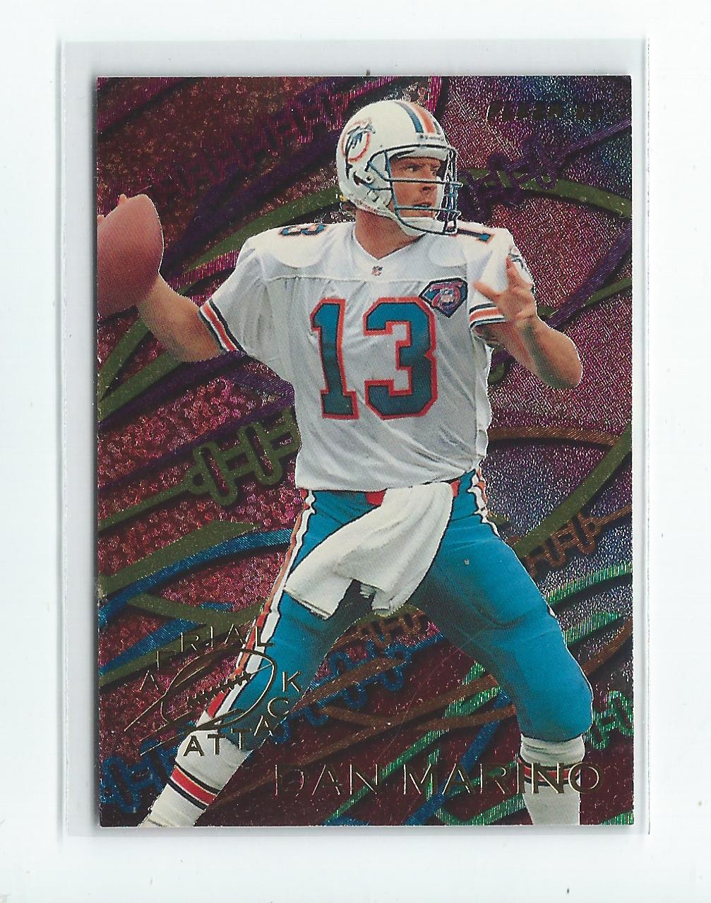 1995 Fleer Aerial Attack #2 Dan Marino