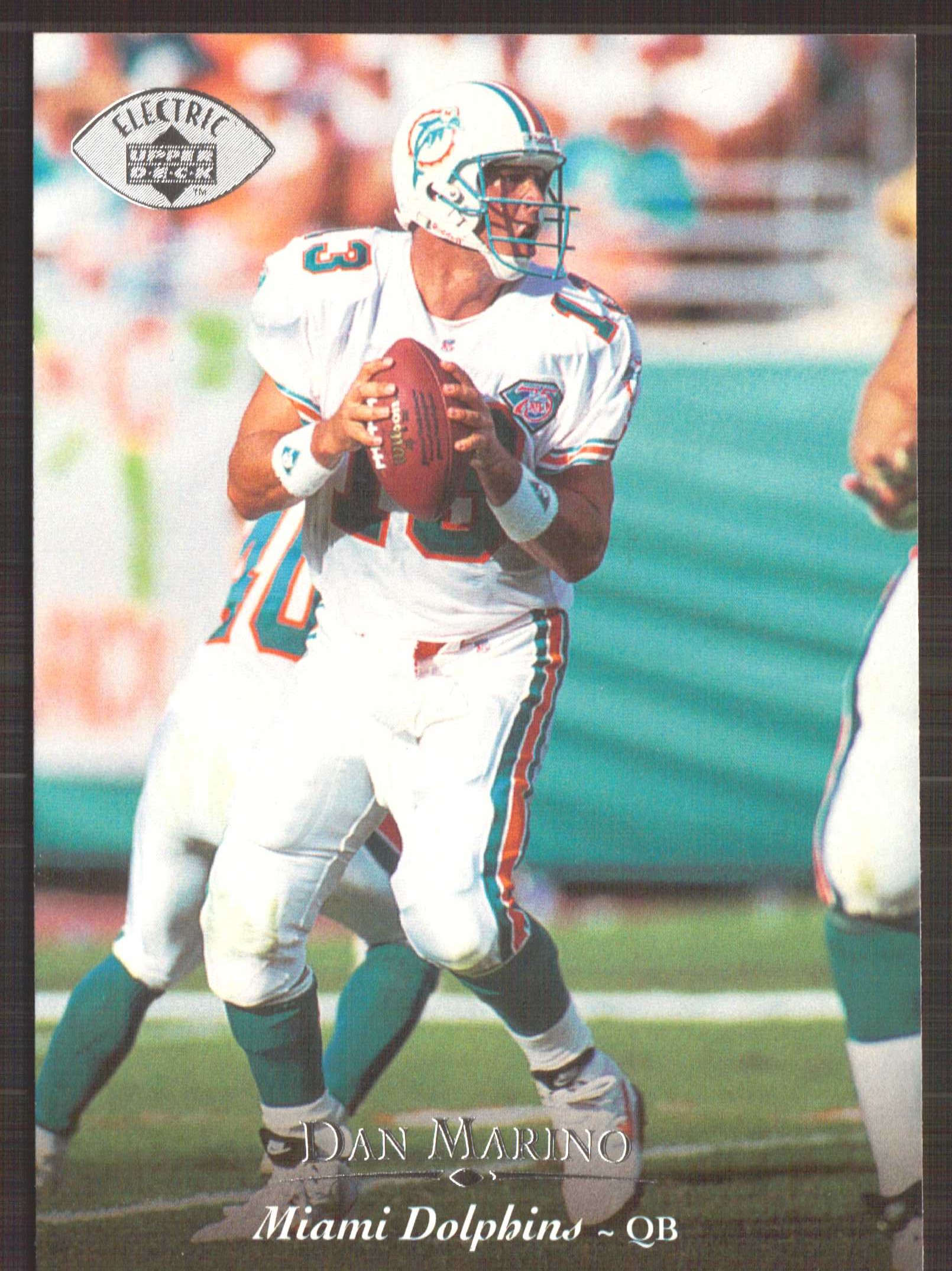 1998 Upper Deck Black Diamond Dan Marino Miami Dolphins #43