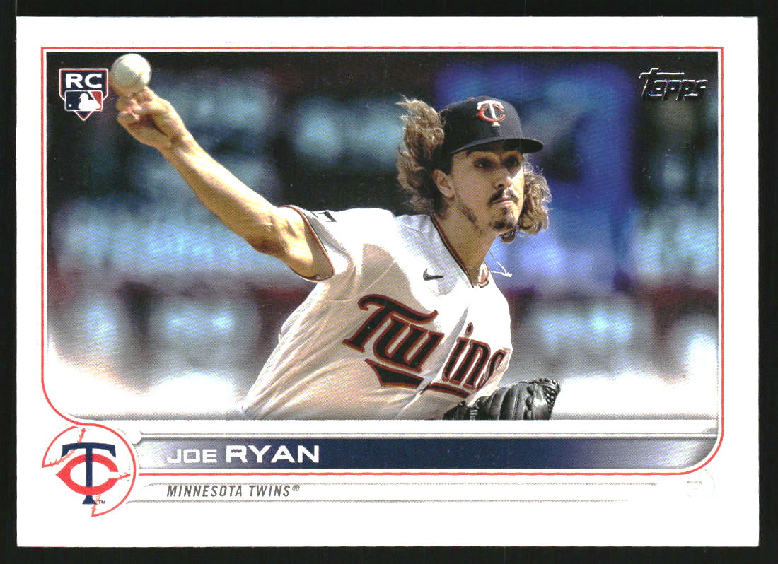 2022 Topps Base Set Photo Variations #390 Joe Ryan/black shirt