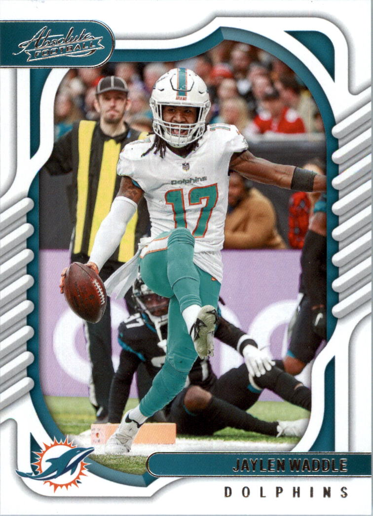 2022 Absolute Retail Football Card Pick (Base)