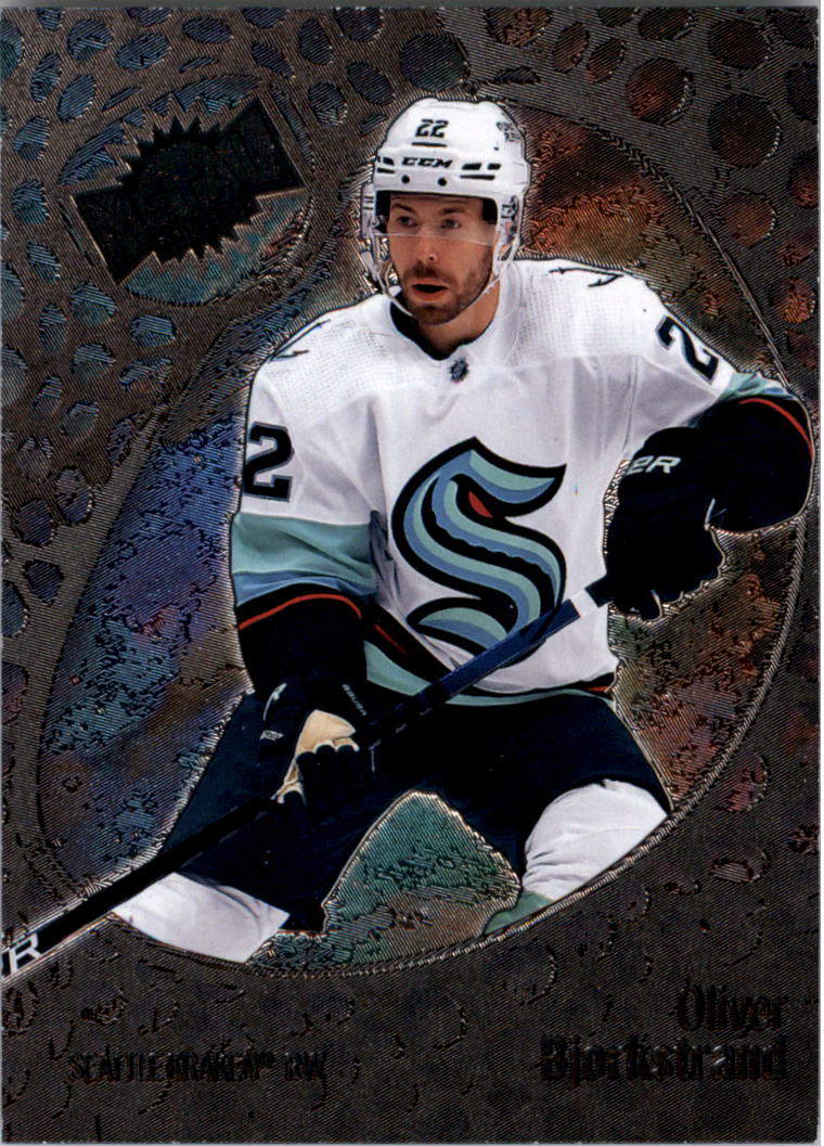 2022-23 Metal Universe Hockey Card Pick (Base)