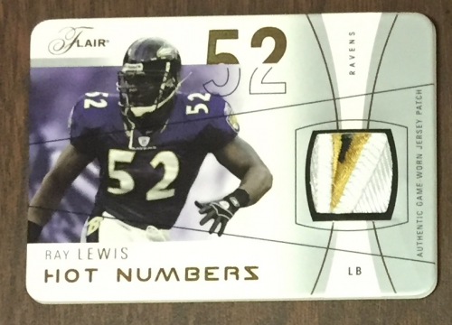 2004 Flair Hot Numbers Game Used Gold Patches #HNRL Ray Lewis/52