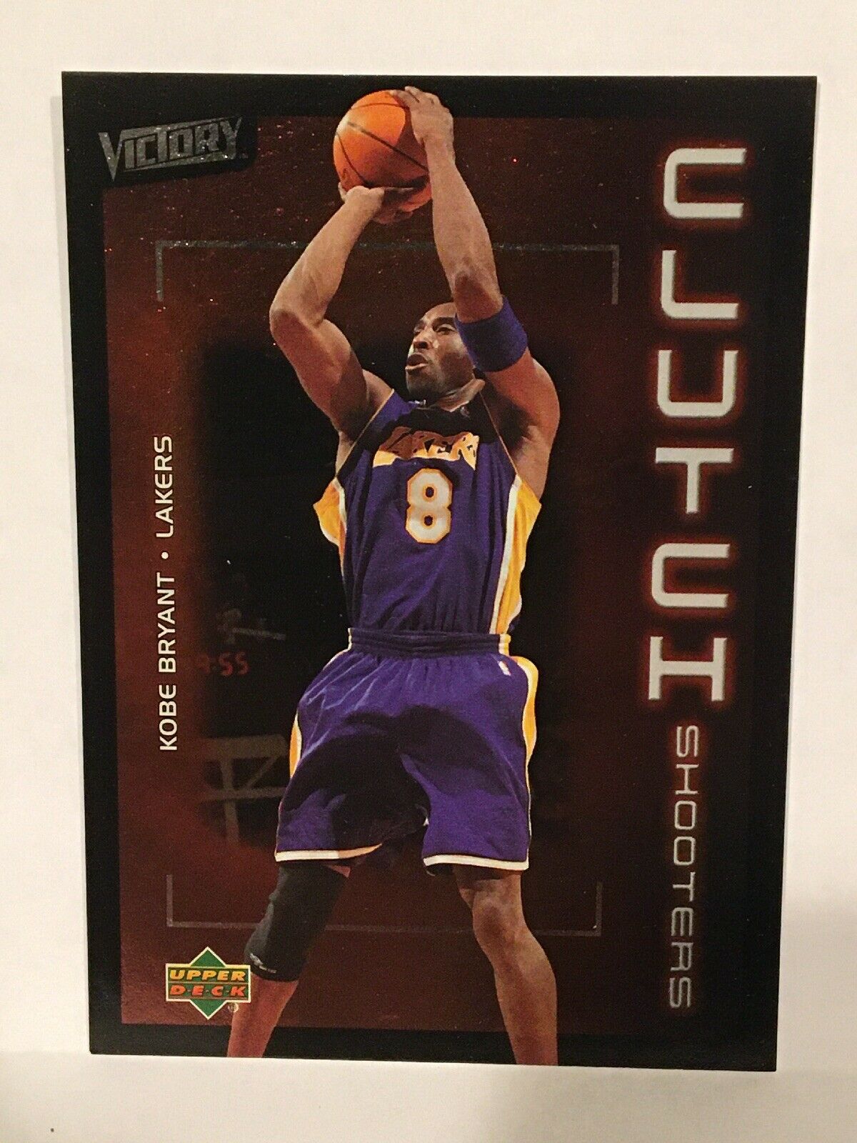 KOBE BRYANT 200304 Upper Deck Victory NBA Basketball Trading Card