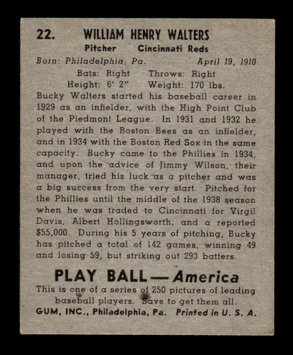 1939 Play Ball #22 Bucky Walters RC