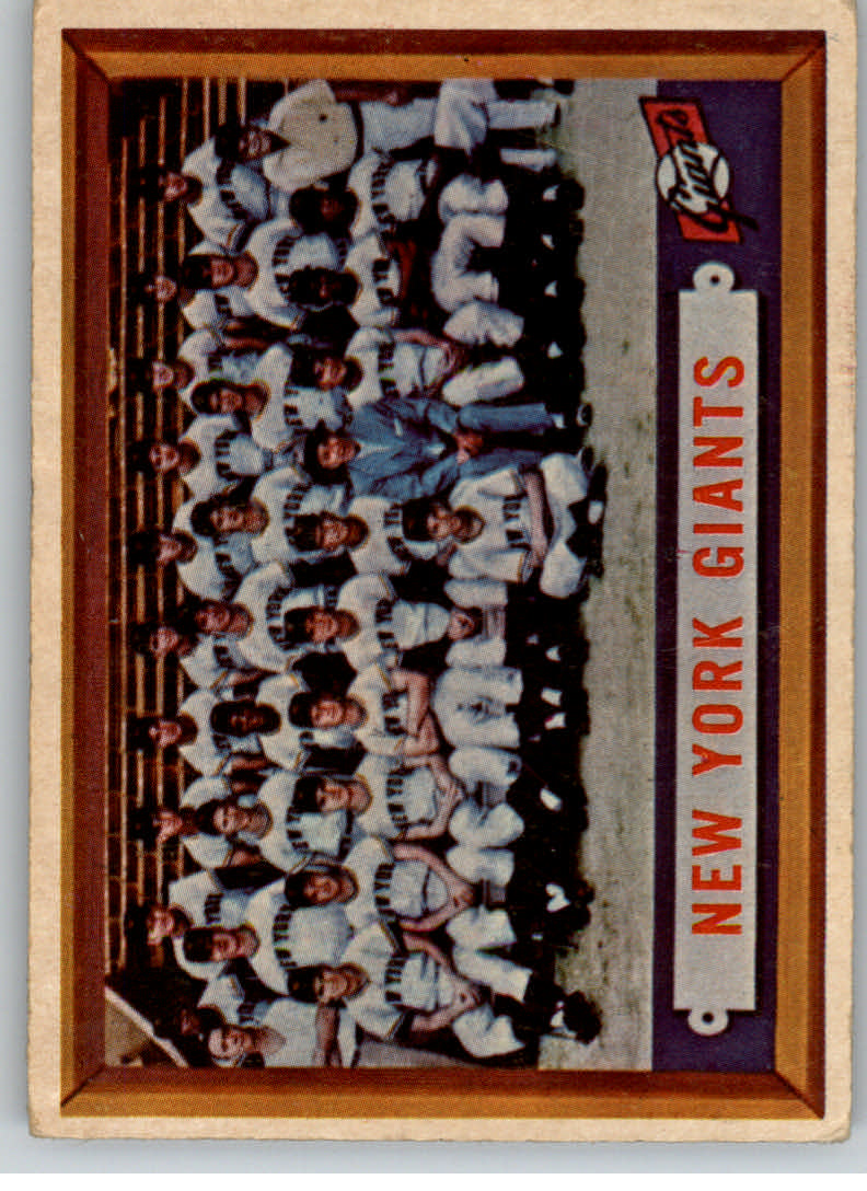 1957 Topps #317 New York Giants TC