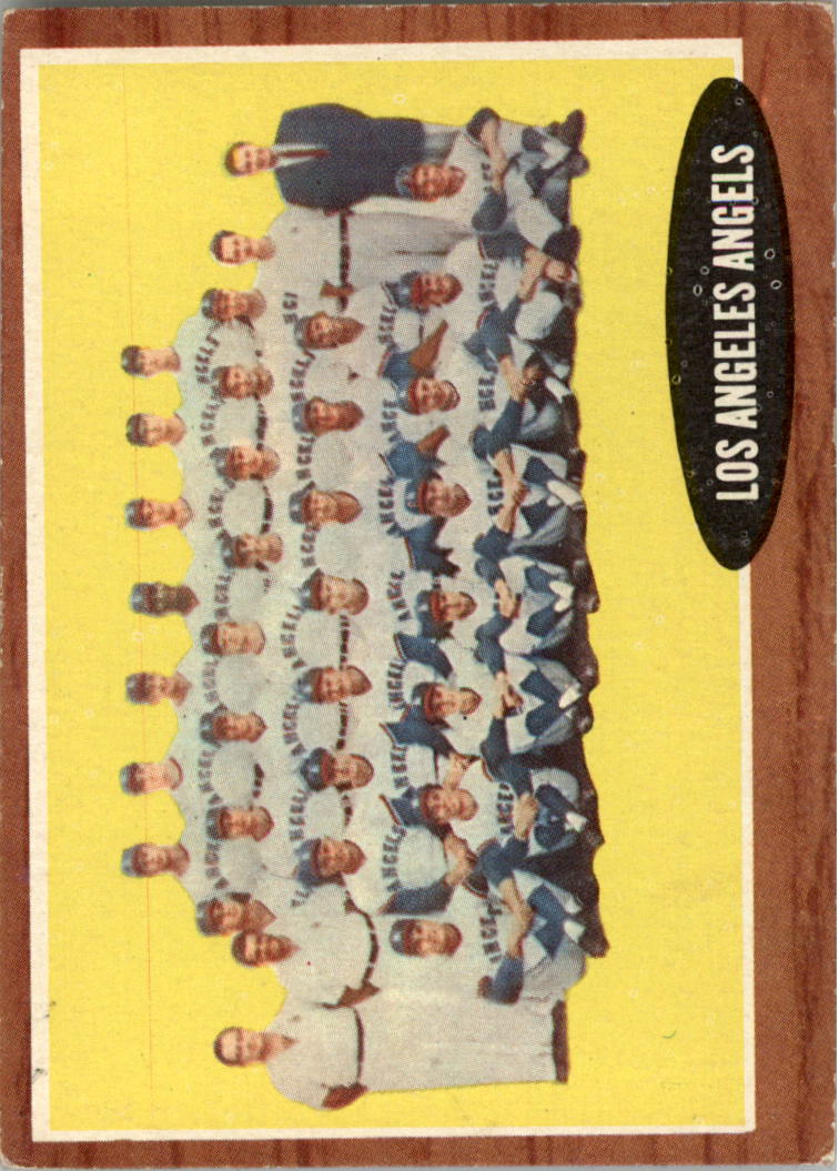 1962 Topps #132A Los Angeles Angels TC/No Inset Photos