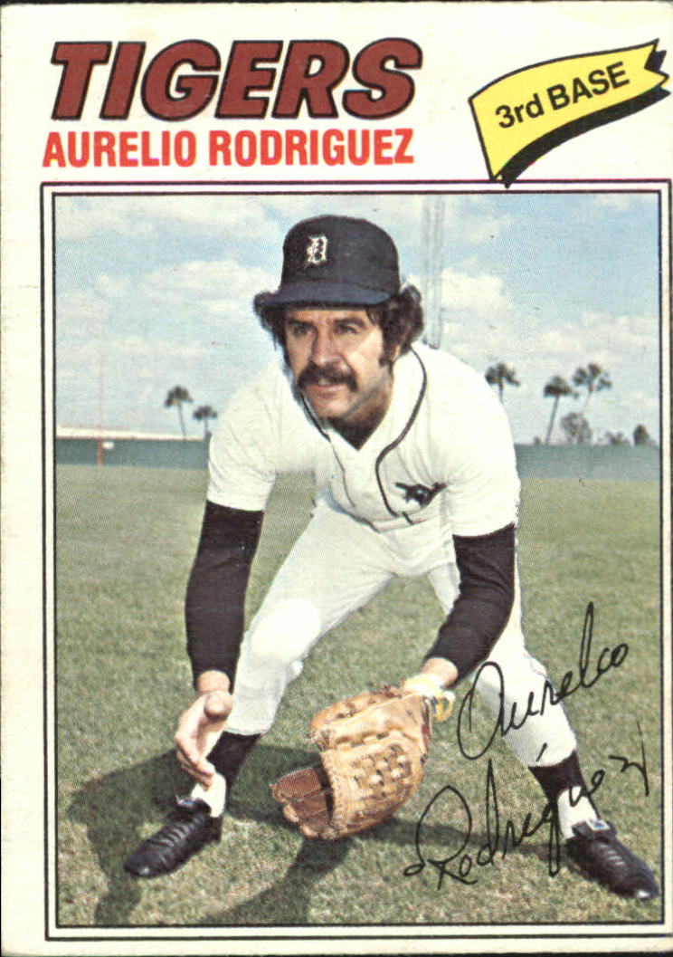 1977 O-Pee-Chee #136 Aurelio Rodriguez