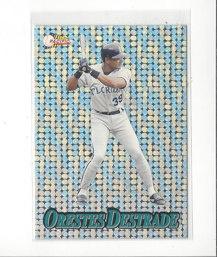 1994 Pacific Silver Prisms Circular #22 Orestes Destrade