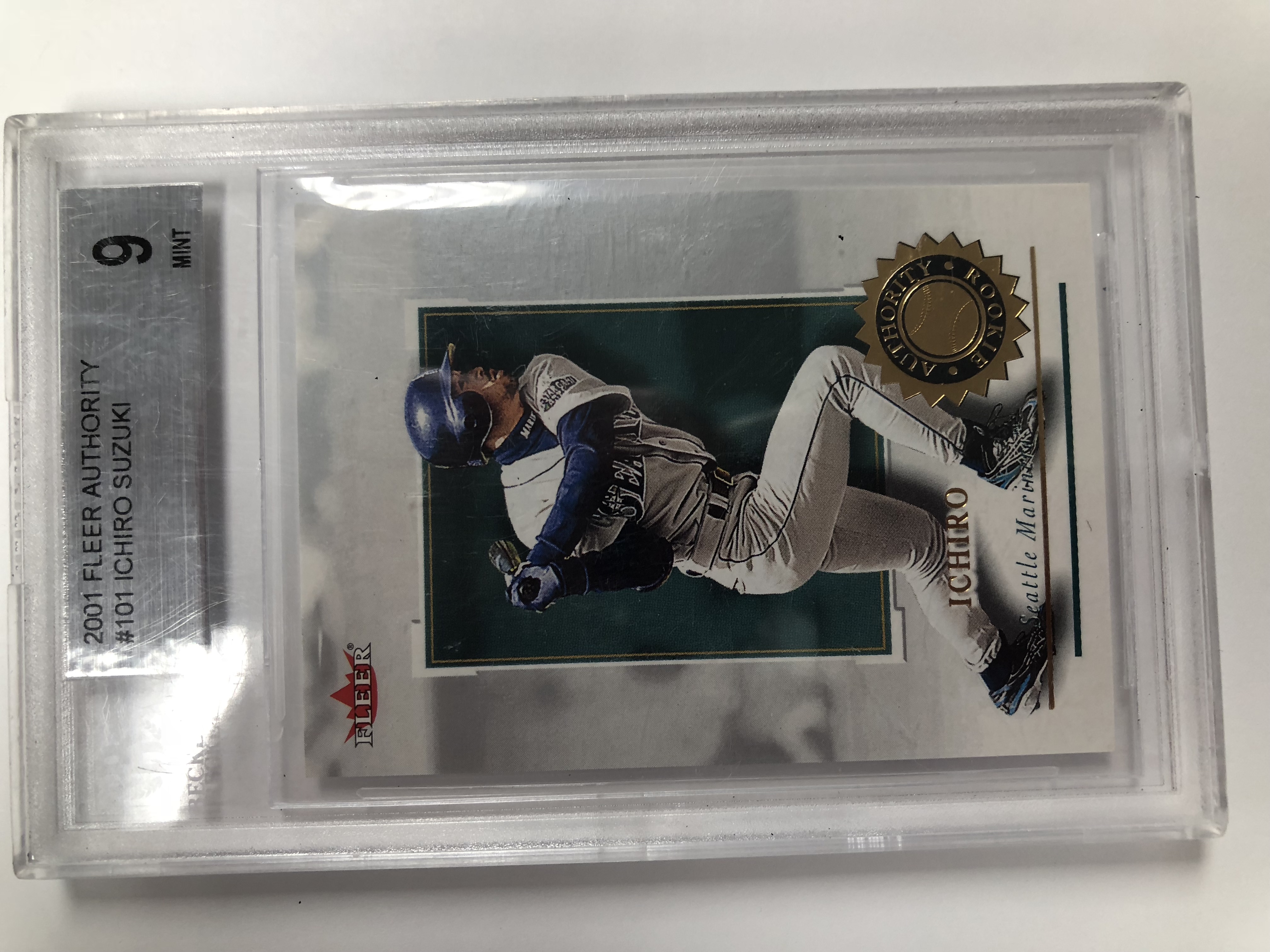 2001 Fleer Authority #101 Ichiro Suzuki RC - Actual picture of card - Mint  (9)